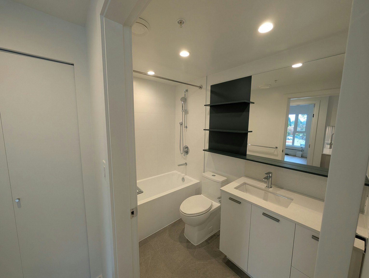405-13740 Fraser Highway, Surrey, BC, V3T 4J3 - 14