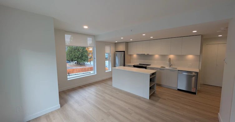 405-13740 Fraser Highway, Surrey, BC, V3T 4J3 - 4