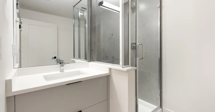 2-3582 East Pender Street, Vancouver, BC, V5K 2E3 - 2