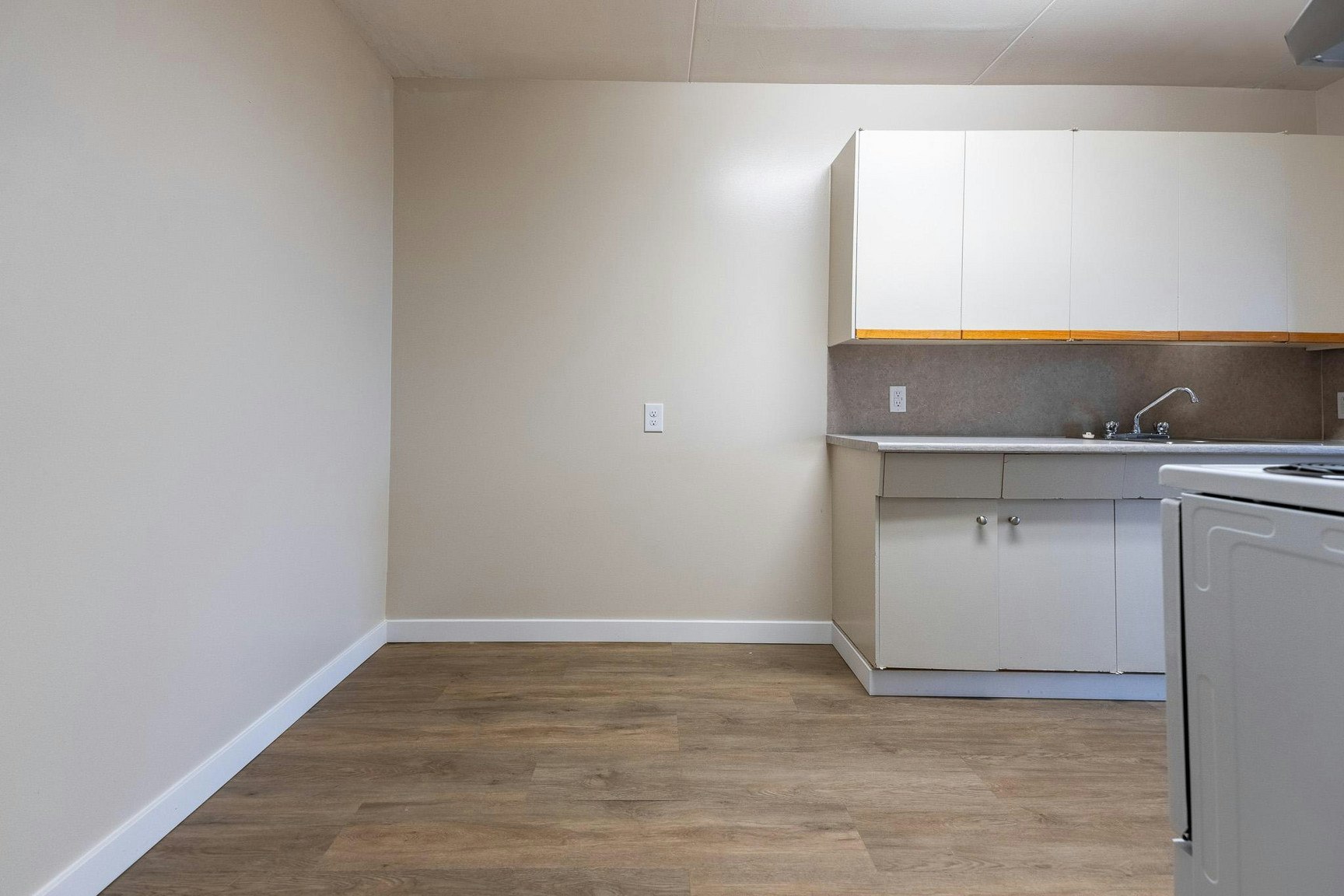 190 Watt Street, Winnipeg, MB, R2L 2B8 - 10