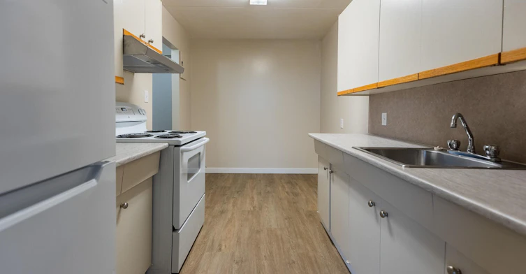 190 Watt Street, Winnipeg, MB, R2L 2B8 - 9