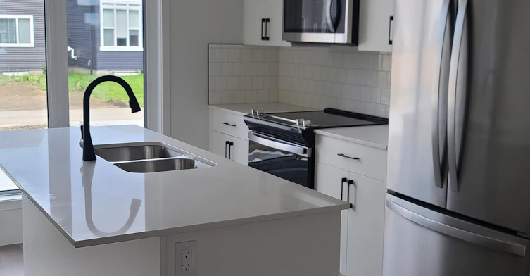 7120 50a Avenue, Beaumont, AB, T4X 2Z8 - 2