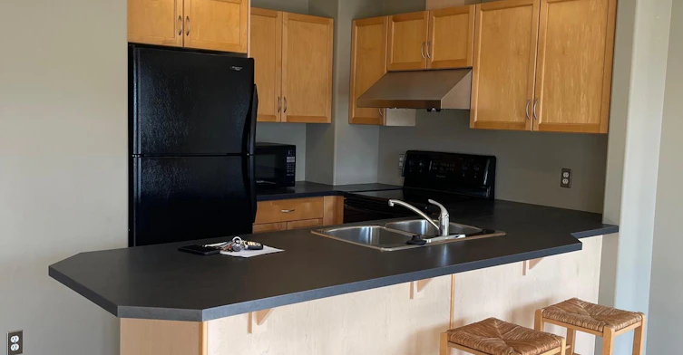 204-8536 106a Street Northwest, Edmonton, AB, T6E 4J9 - 11