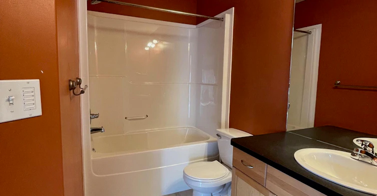 204-8536 106a Street Northwest, Edmonton, AB, T6E 4J9 - 15