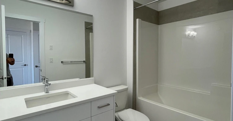 7020 Keswick Drive Southwest, Edmonton, AB, T6W 5G4 - 4
