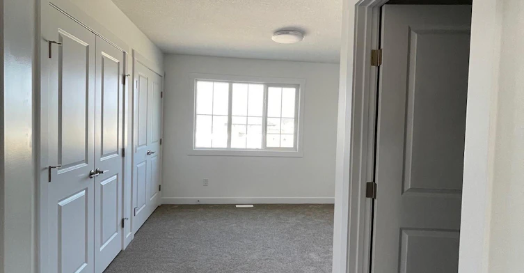 7020 Keswick Drive Southwest, Edmonton, AB, T6W 5G4 - 5