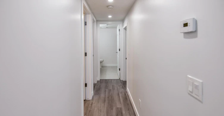 R-4 Trafford Place Northwest, Calgary, AB, T2K 2V2 - 9