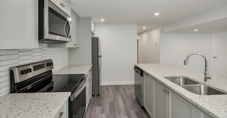 R-4 Trafford Place Northwest, Calgary, AB, T2K 2V2 - 6