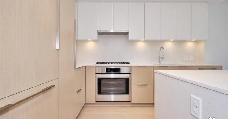 128 West 15th Street, North Vancouver, BC, V7M 1R5 - 2