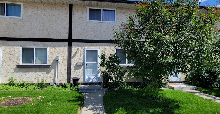 18104 93 Avenue Northwest, Edmonton, AB, T5T 2Y9