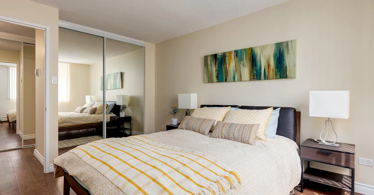 618 5th Avenue SW, Calgary, AB, T2P 0M7