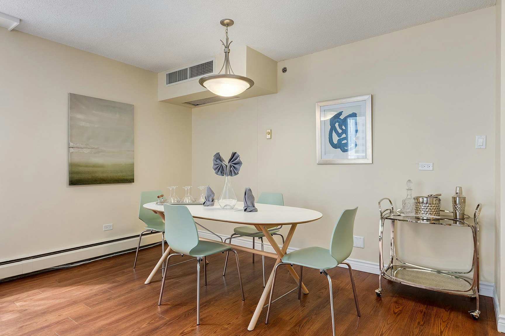 618 5th Avenue SW, Calgary, AB, T2P 0M7 - 7