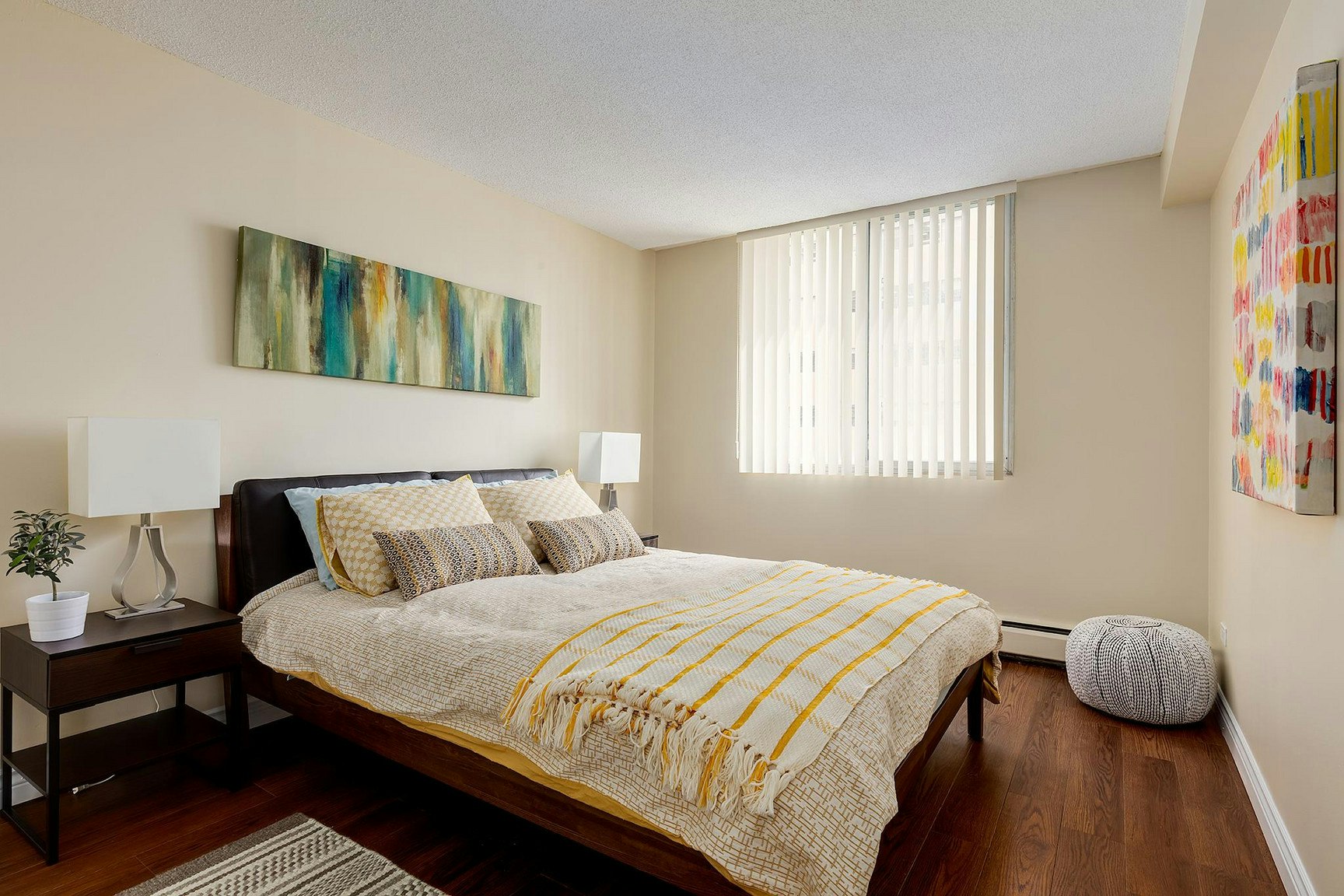 618 5th Avenue SW, Calgary, AB, T2P 0M7 - 5