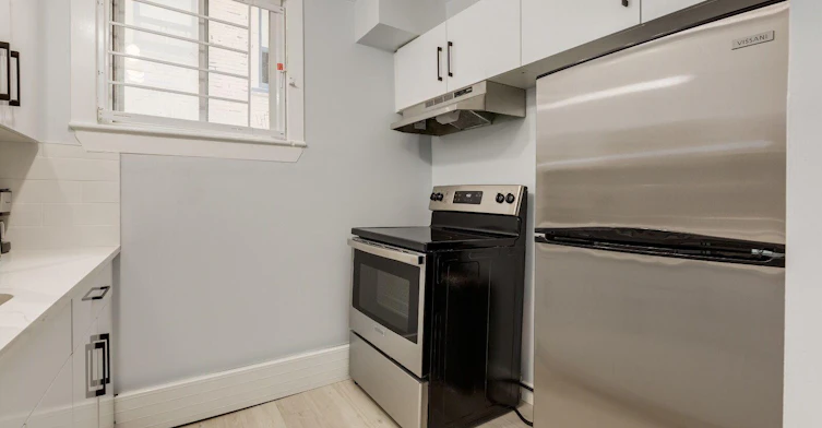 215 15 Avenue Southeast, Calgary, AB, T2G 1G4 - 7