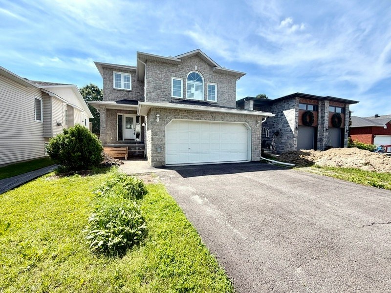 A-291 Stiver Street, Russell, ON, K4R 1G8