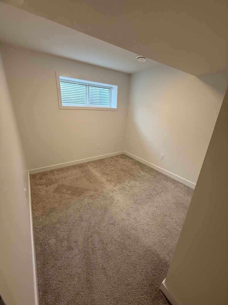 4631 177 Avenue Nw, Edmonton, AB, T5Y 4B7 - 3