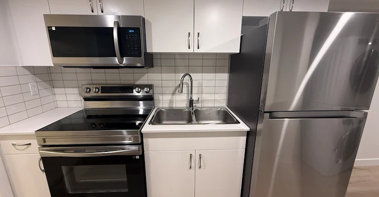 4631 177 Avenue Nw, Edmonton, AB, T5Y 4B7 - 2
