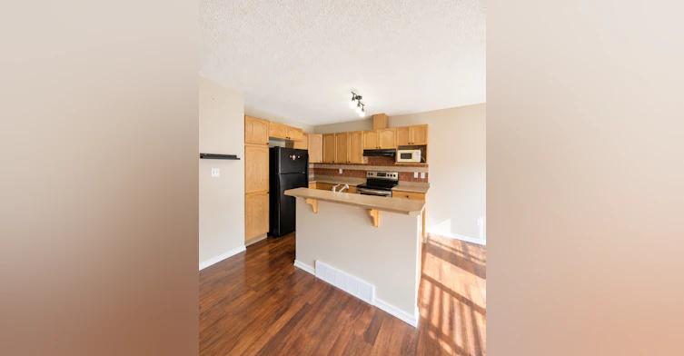 704 83 Street Southwest, Edmonton, AB, T6X 1L6 - 6