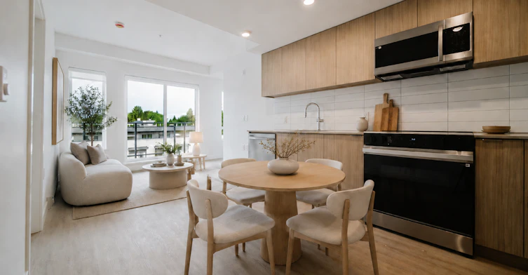 D1-6028 Dunbar Street, Vancouver, BC, V6N 1V2 - 2