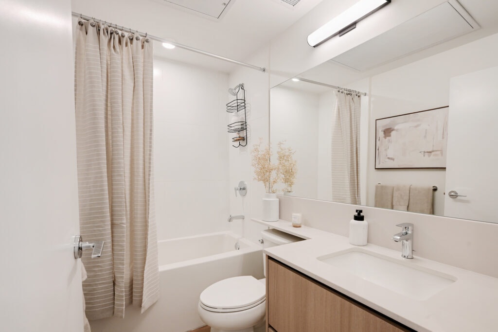 317-635 Chatham Street, Victoria, BC, V8T 0G4 - 13