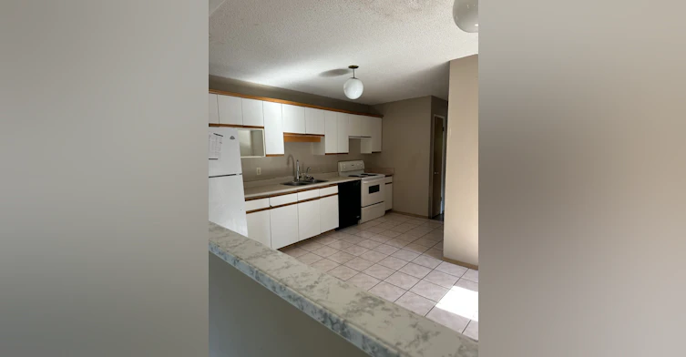209 Thomson Avenue, Regina, SK, S4N 5L2 - 5