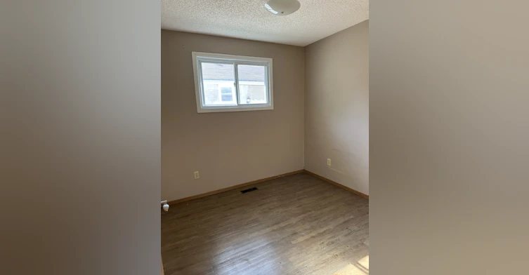209 Thomson Avenue, Regina, SK, S4N 5L2 - 7