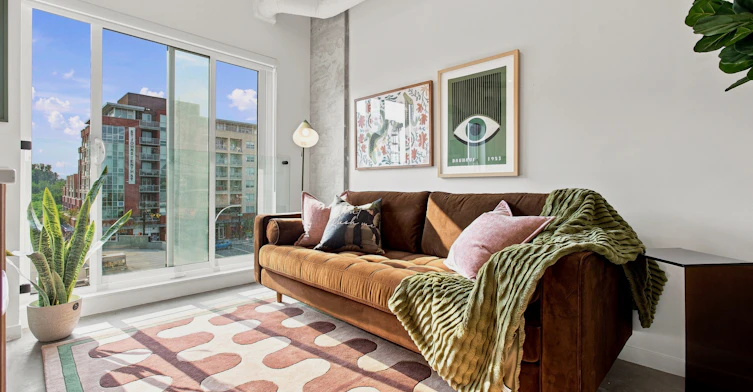 0207-301 9a Street NW, Calgary, AB, T2N 5B1 - 5