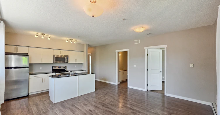 304-1740 9 Street Northwest, Calgary, AB, T2M 4Z5 - 2