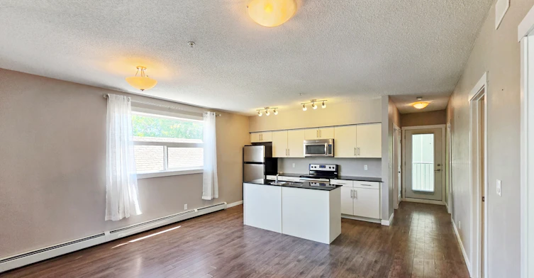 304-1740 9 Street Northwest, Calgary, AB, T2M 4Z5 - 3