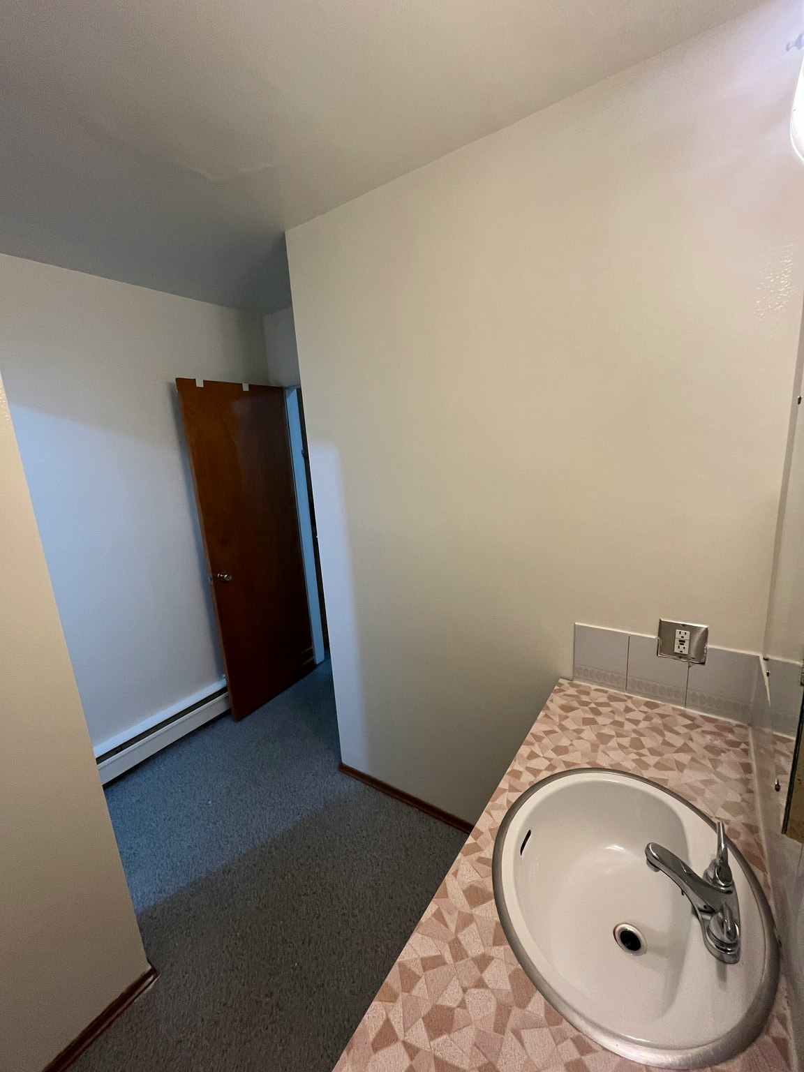 202-11610 124 Street, Edmonton, AB, T5M 0K7 - 4