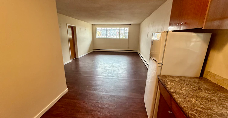 102-11610 124 Street, Edmonton, AB, T5M 0K7 - 3