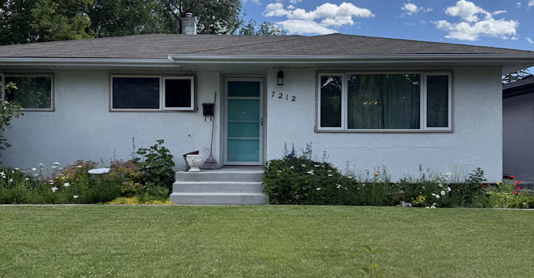 7212 5 Street Southwest, Calgary, AB, T2V 1B1