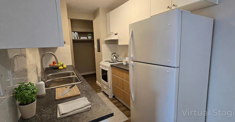 9107 88 Avenue Northwest, Edmonton, AB, T6C 3P9 - 14