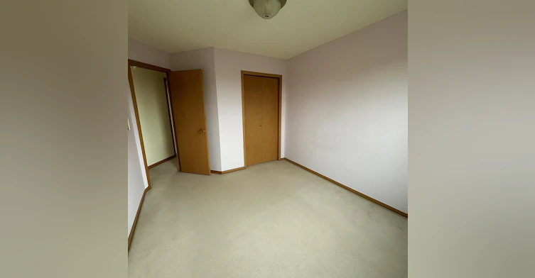4308 12 Avenue Northwest, Edmonton, AB, T6L 6M6 - 10