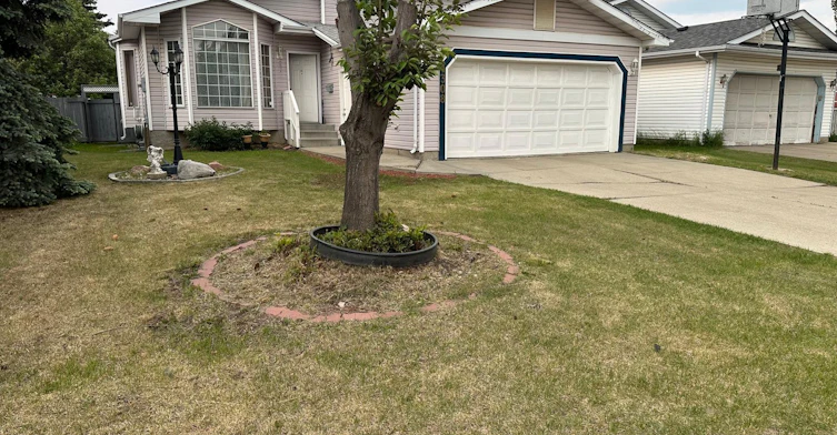 4308 12 Avenue Northwest, Edmonton, AB, T6L 6M6