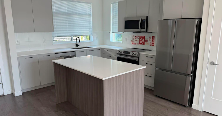 15255 Sitka Drive, Surrey, BC, V3S 0B1 - 2