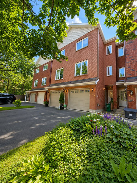 162 Provender Avenue, Ottawa, ON, K1K 4N6
