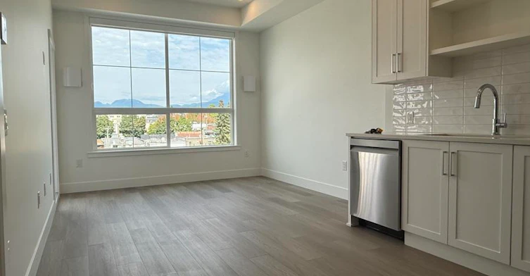 501-22348 North Avenue, Maple Ridge, BC, V2X 8T2 - 2