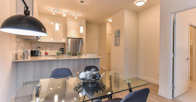 6438 195a Street, Surrey, BC, V4N 6R5 - 6