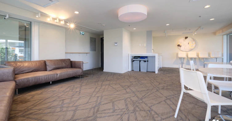 13308 Central Avenue, Surrey, BC, V3T 0M4 - 17