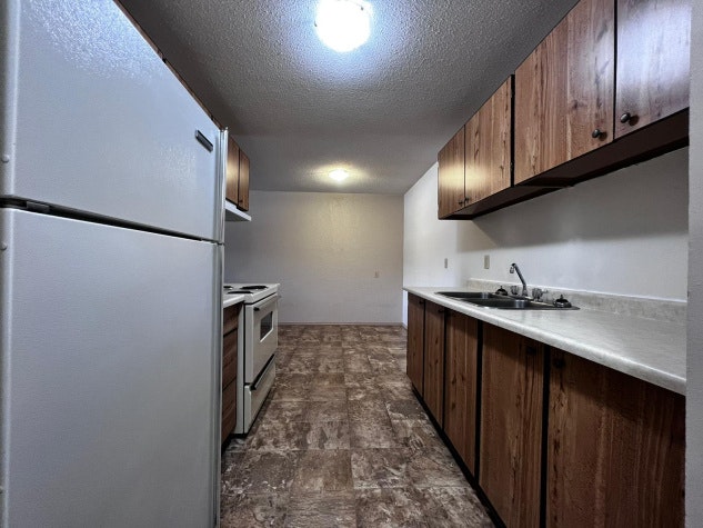 5220 41 Street, Innisfail, AB - 2