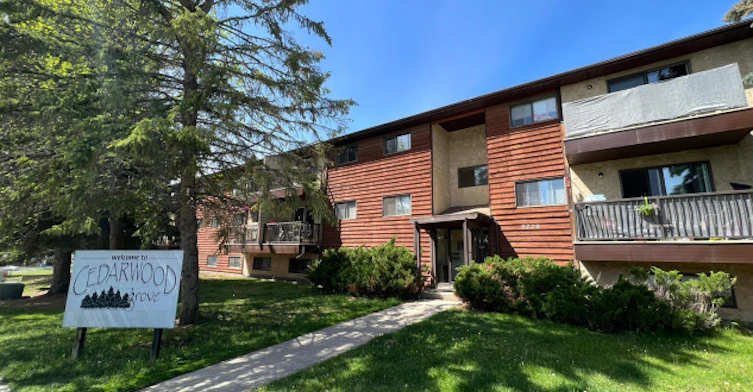 5220 41 Street, Innisfail, AB