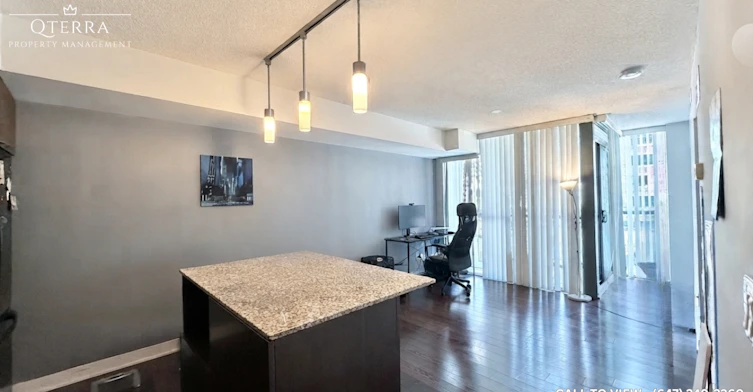 401-110 Charles Street East, Toronto, ON, M4Y 1T5
