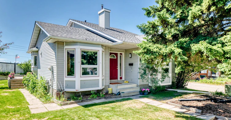 80 Mckerrell Close Southeast, Calgary, AB, T2Z 1M3