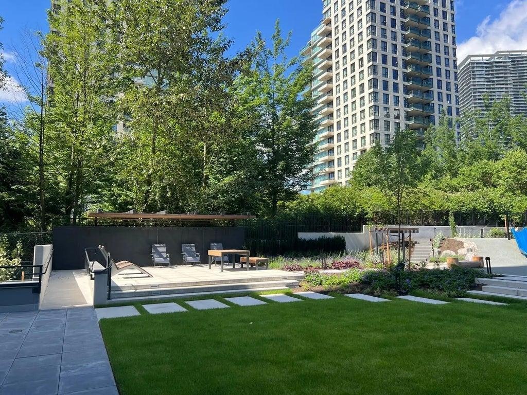 2135 Springer Avenue, Burnaby, BC, V5B 0C1 - 5