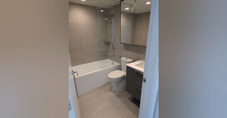 2135 Springer Avenue, Burnaby, BC, V5B 0C1 - 10