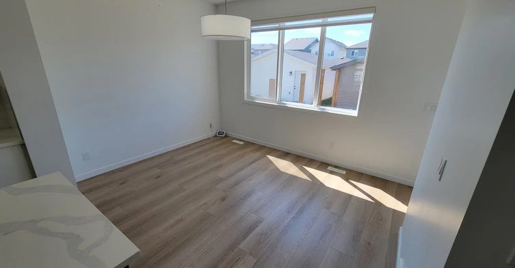 17252 2 Street NW, Edmonton, AB, T5Y 4G5 - 5