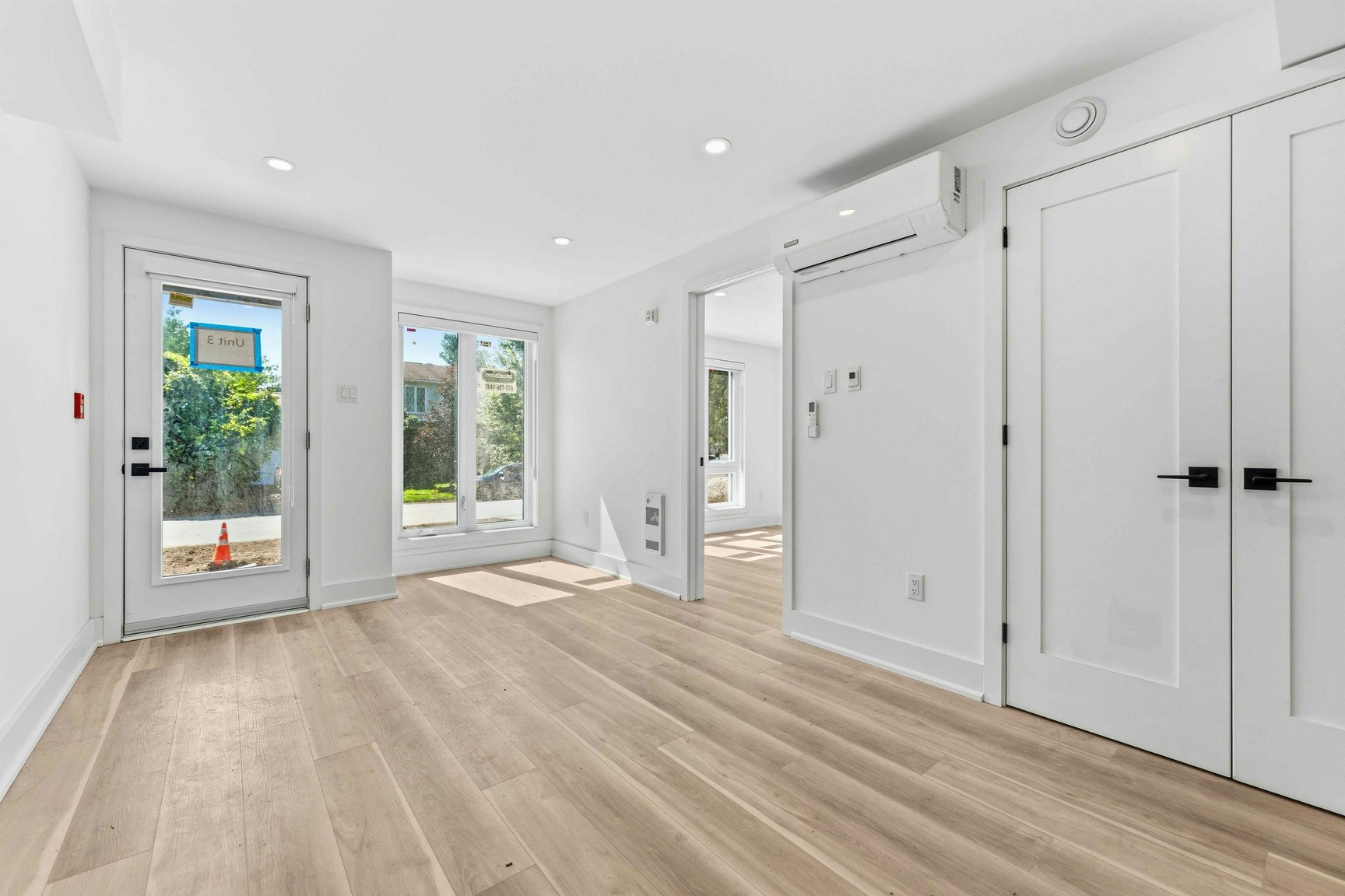 547 Melbourne Avenue, Ottawa, ON, K2A 0M5 - 3
