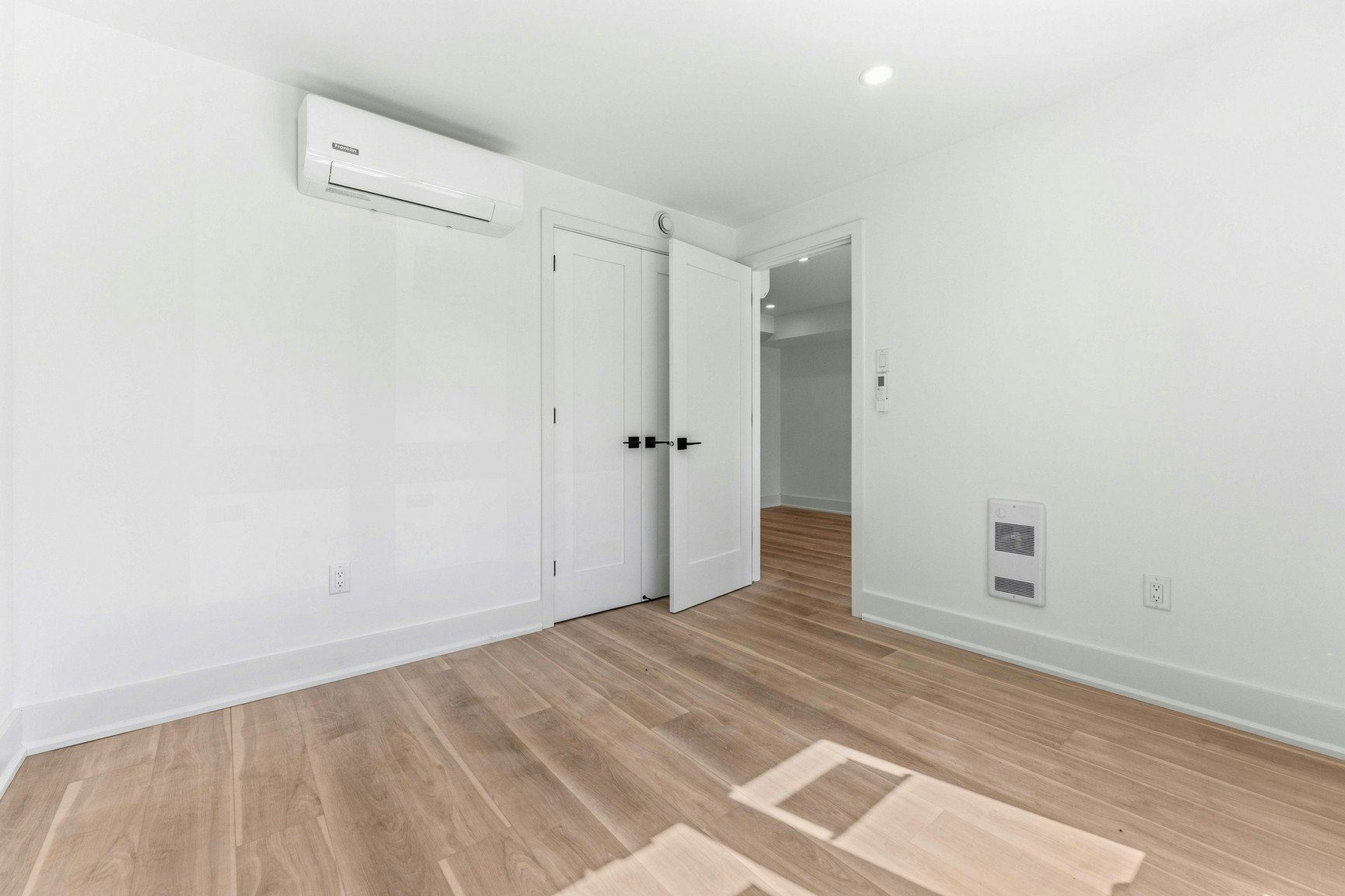 547 Melbourne Avenue, Ottawa, ON, K2A 0M5 - 9