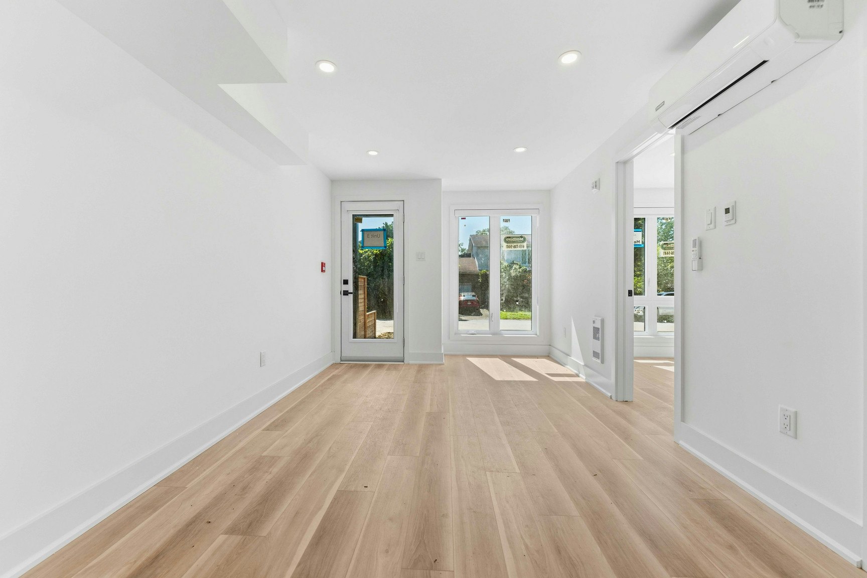 547 Melbourne Avenue, Ottawa, ON, K2A 0M5 - 2